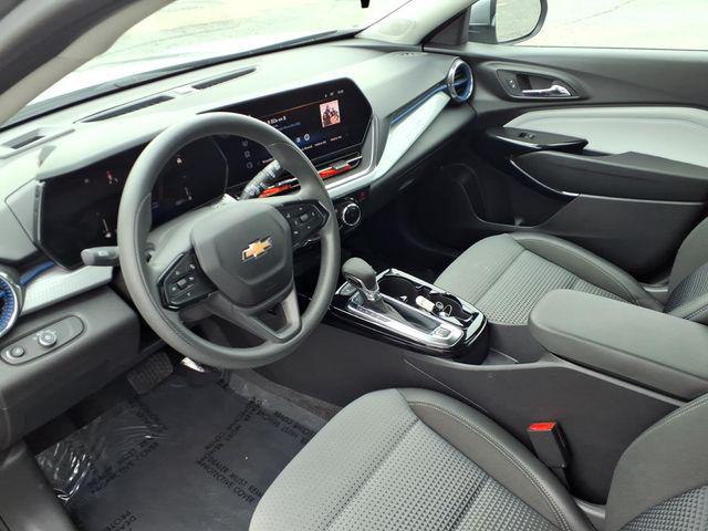2025 Chevrolet Trax FWD LT