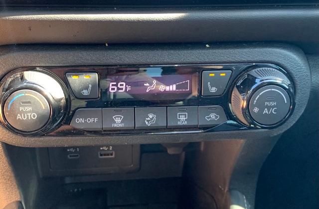 2024 Nissan Kicks SR Xtronic CVT
