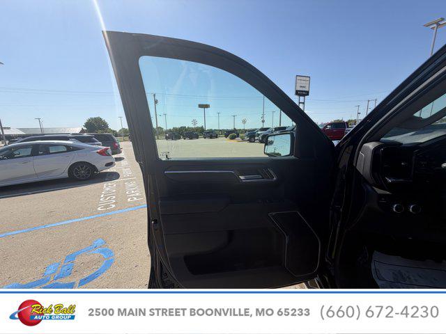 2025 GMC Sierra 1500 4WD Crew Cab Short Box SLT