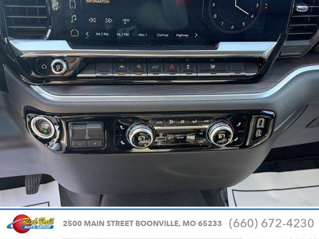 2025 GMC Sierra 1500 4WD Crew Cab Short Box SLT