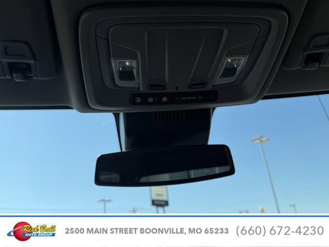 2025 GMC Sierra 1500 4WD Crew Cab Short Box SLT