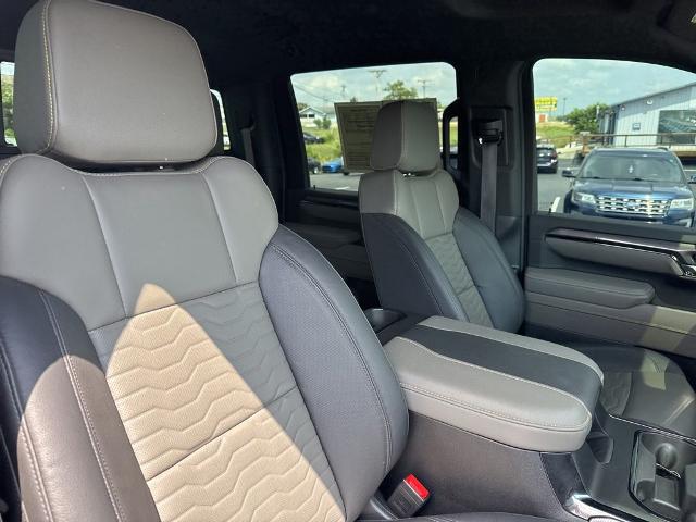 2025 Chevrolet Silverado 2500HD 4WD Crew Cab Standard Bed ZR2
