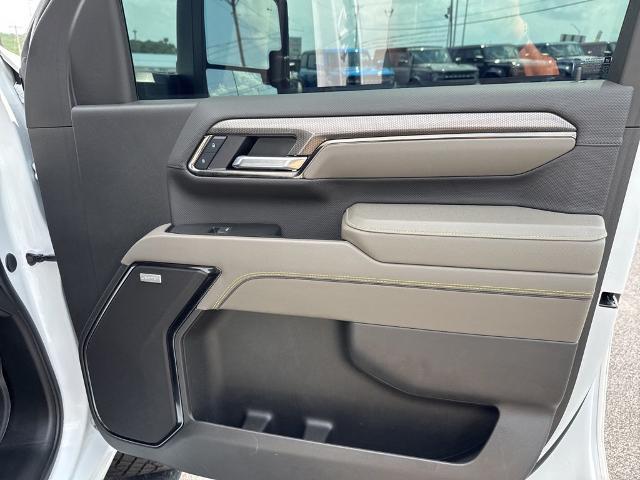 2025 Chevrolet Silverado 2500HD 4WD Crew Cab Standard Bed ZR2