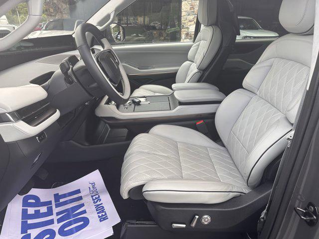 2025 Lincoln Navigator Black Label L