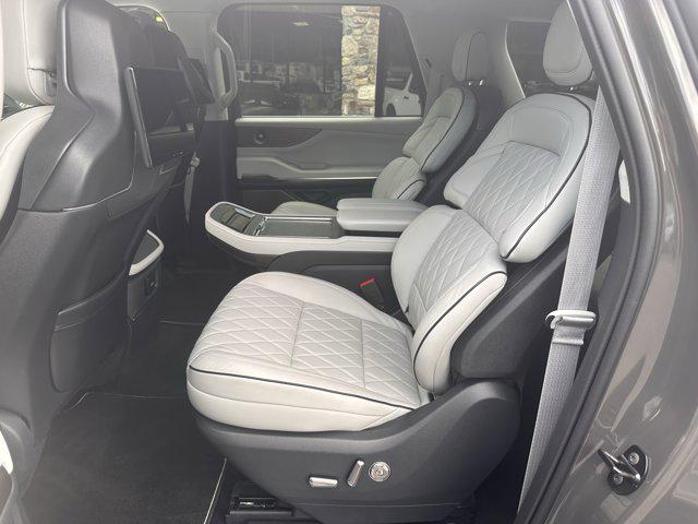2025 Lincoln Navigator Black Label L