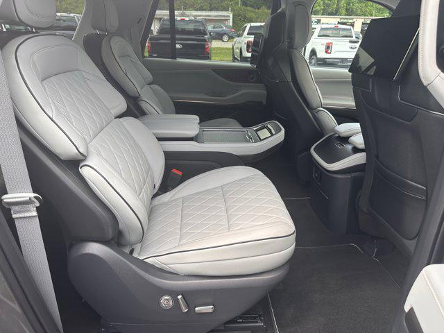 2025 Lincoln Navigator Black Label L