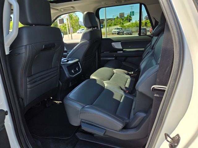 2025 Ford Expedition Active MAX