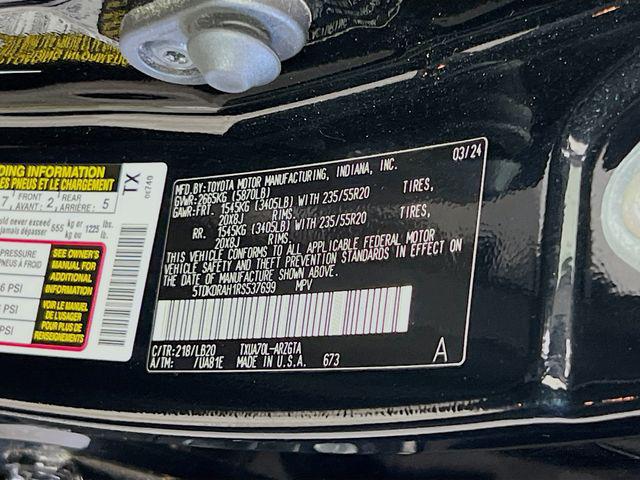 2024 Toyota Highlander LE