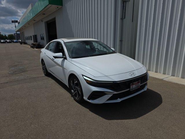 2024 Hyundai Elantra Limited for sale in Selma, CA
