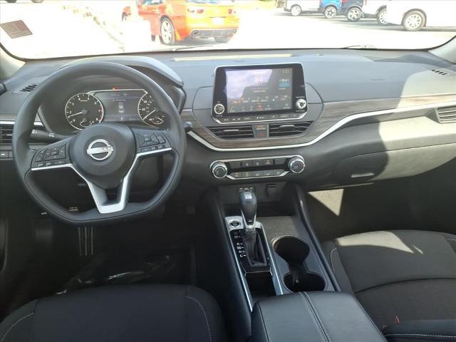 2025 Nissan Altima SV FWD