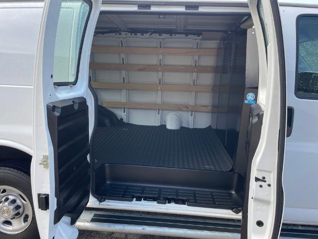 2024 Chevrolet Express Cargo Van RWD 2500 Regular Wheelbase WT