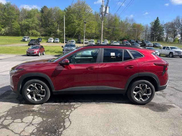 2025 Chevrolet Trax FWD LT