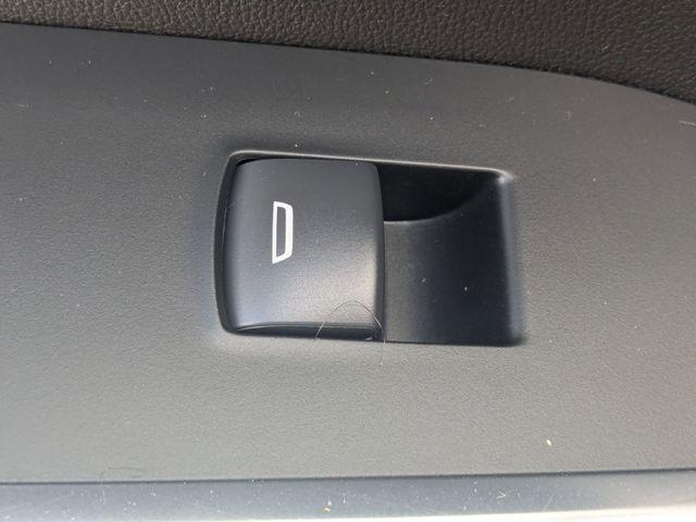 2025 GMC Sierra 1500 2WD Crew Cab Short Box SLT