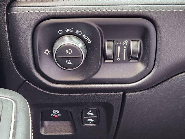 2023 Ram 1500 Limited Crew Cab 4x4 5'7" Box
