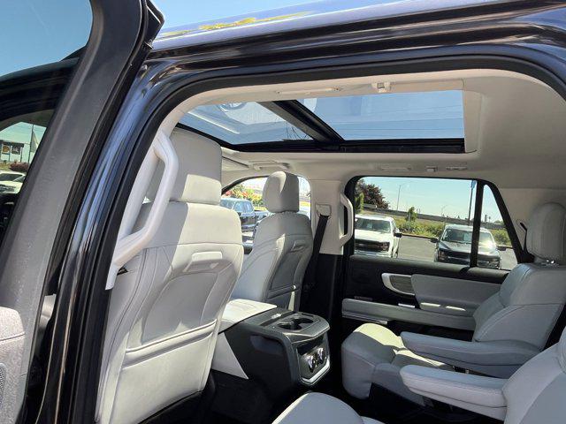 2025 Ford Expedition Platinum MAX