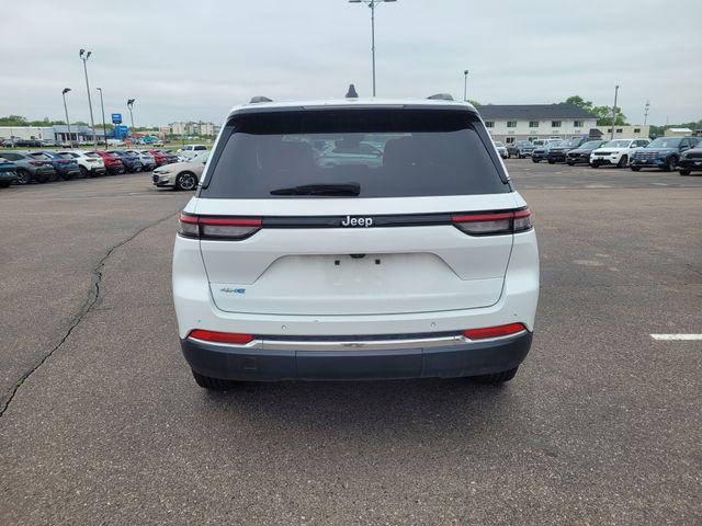2024 Jeep Grand Cherokee Base