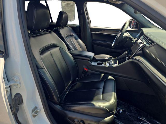 2024 Jeep Grand Cherokee Base