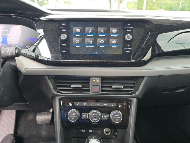 2024 Volkswagen Taos 1.5T SE Black