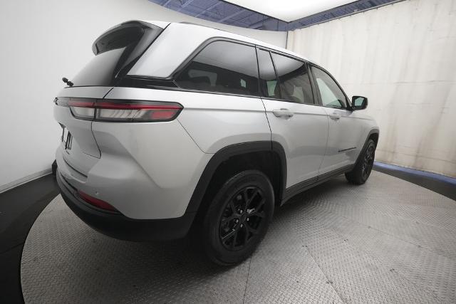 2025 Jeep Grand Cherokee Altitude 4x4