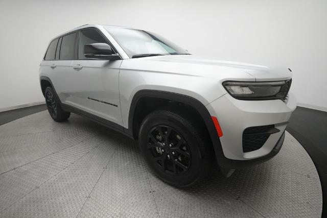 2025 Jeep Grand Cherokee Altitude 4x4