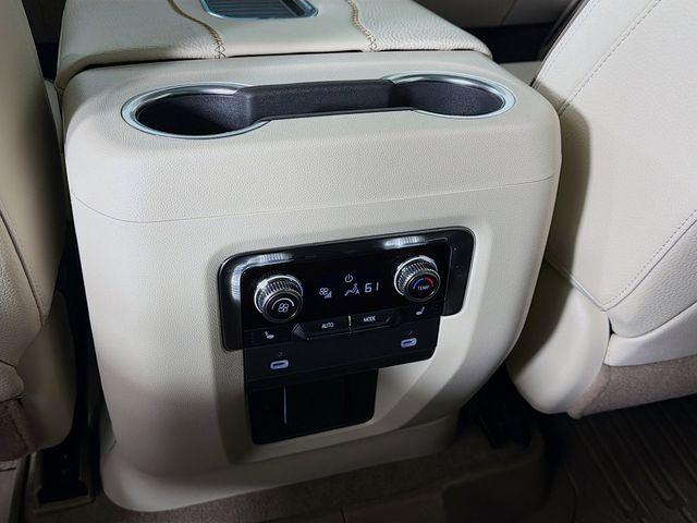 2024 GMC Yukon 4WD Denali