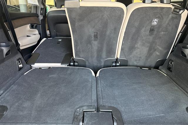 2026 Volvo XC90 Plus, B5 AWD Gas (mild hybrid), Gasoline, Bright, 7 Seats