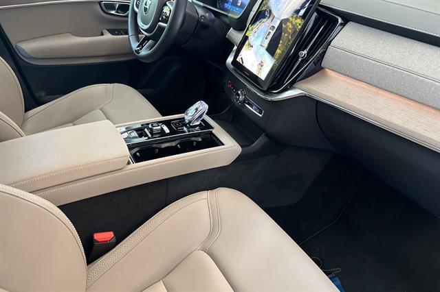 2026 Volvo XC90 Plus, B5 AWD Gas (mild hybrid), Gasoline, Bright, 7 Seats