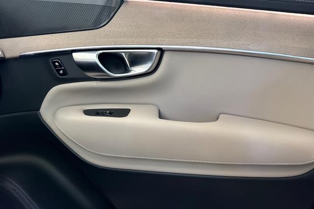 2026 Volvo XC90 Plus, B5 AWD Gas (mild hybrid), Gasoline, Bright, 7 Seats