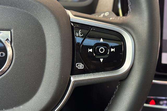 2026 Volvo XC90 Plus, B5 AWD Gas (mild hybrid), Gasoline, Bright, 7 Seats