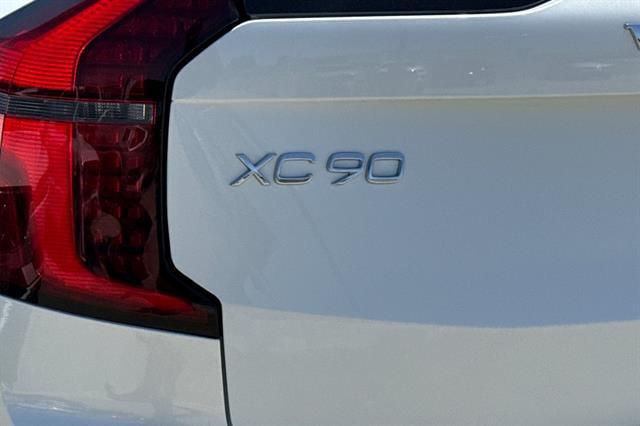 2026 Volvo XC90 Plus, B5 AWD Gas (mild hybrid), Gasoline, Bright, 7 Seats