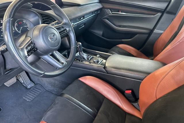 2024 Mazda Mazda3 2.5 Carbon Turbo