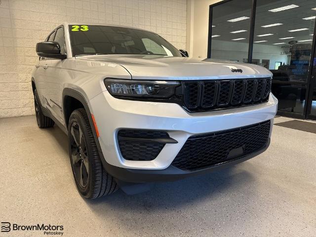 2023 Jeep Grand Cherokee Altitude 4x4 for sale in Petoskey, MI