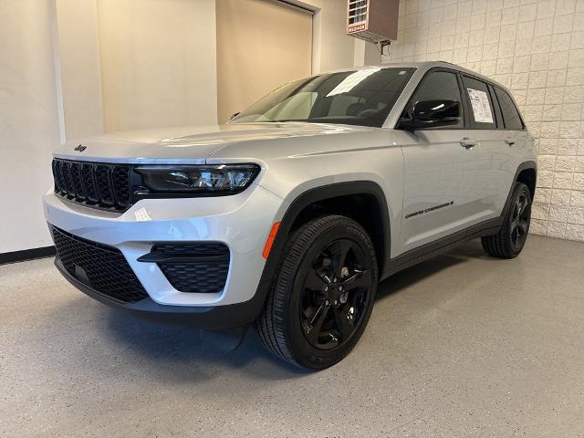 2023 Jeep Grand Cherokee Altitude 4x4