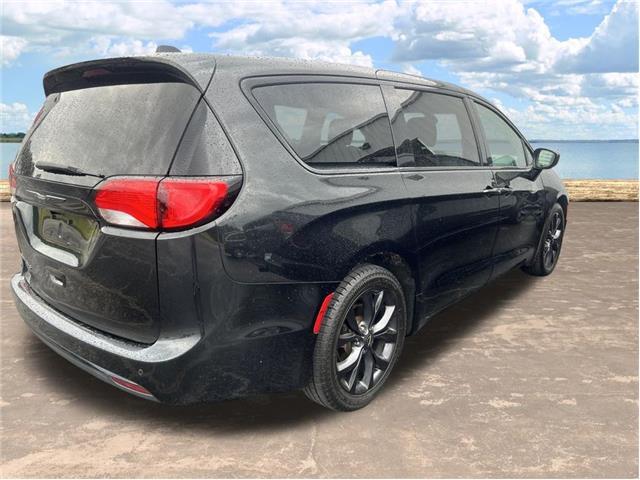 2020 Chrysler Pacifica Touring