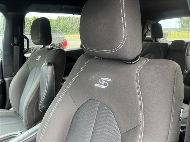 2020 Chrysler Pacifica Touring
