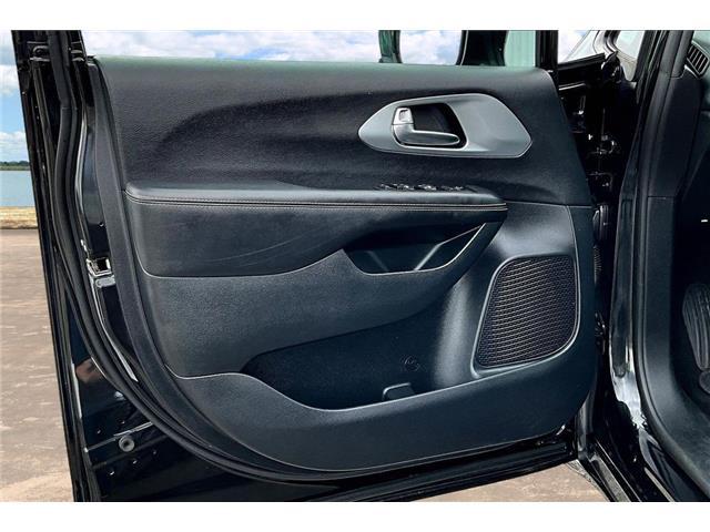 2020 Chrysler Pacifica Touring