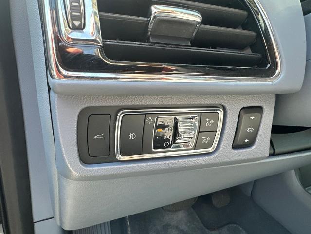 2022 Lincoln Navigator Black Label