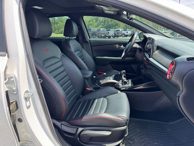 2022 Kia Forte GT Manual