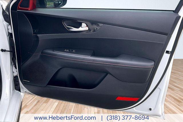 2022 Kia Forte GT Manual
