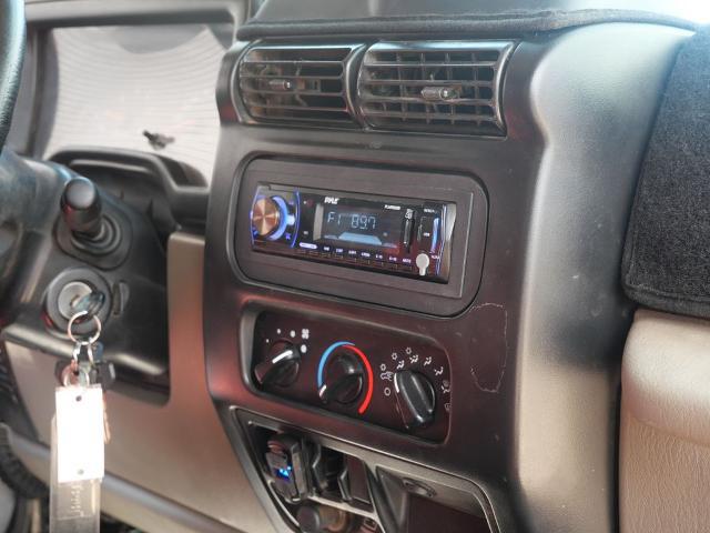 2004 Jeep Wrangler SE