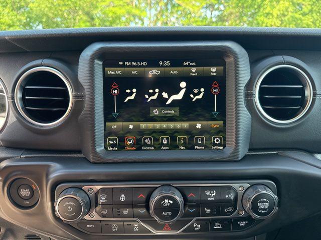 2022 Jeep Gladiator Overland