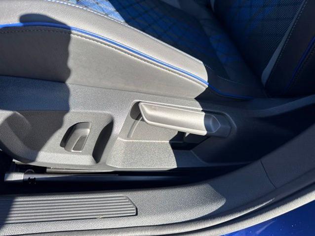 2025 Volkswagen Golf R 2.0T Black Edition