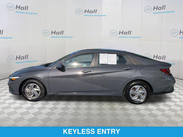 2024 Hyundai Elantra SE