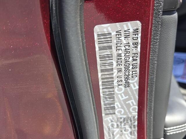 2025 Jeep Grand Cherokee Laredo X 4x2
