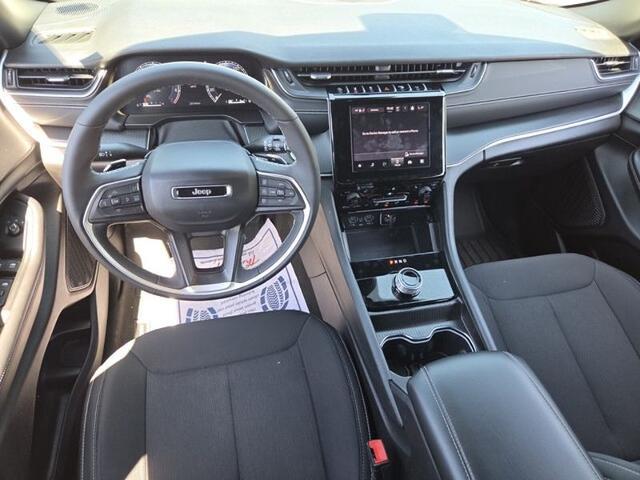 2025 Jeep Grand Cherokee Laredo X 4x2