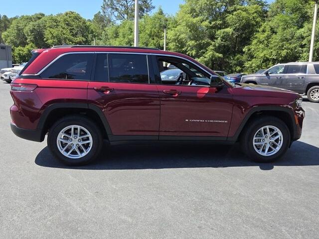2025 Jeep Grand Cherokee Laredo X 4x2