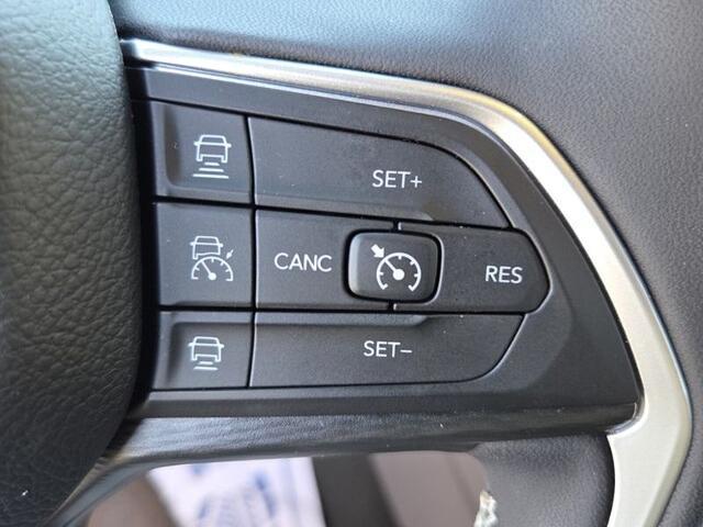 2025 Jeep Grand Cherokee Laredo X 4x2