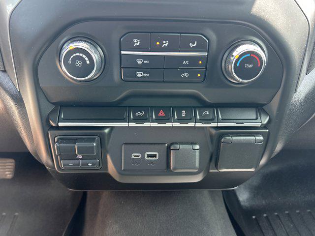 2023 Chevrolet Silverado 2500HD 4WD Crew Cab Standard Bed Custom