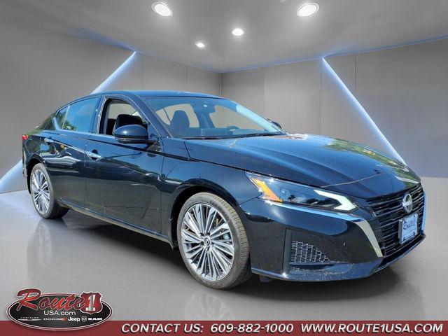 2025 Nissan Altima SL FWD