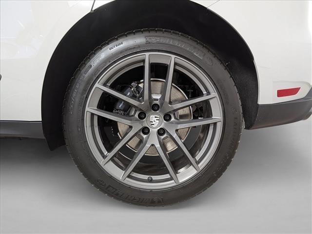 2026 Porsche Macan T